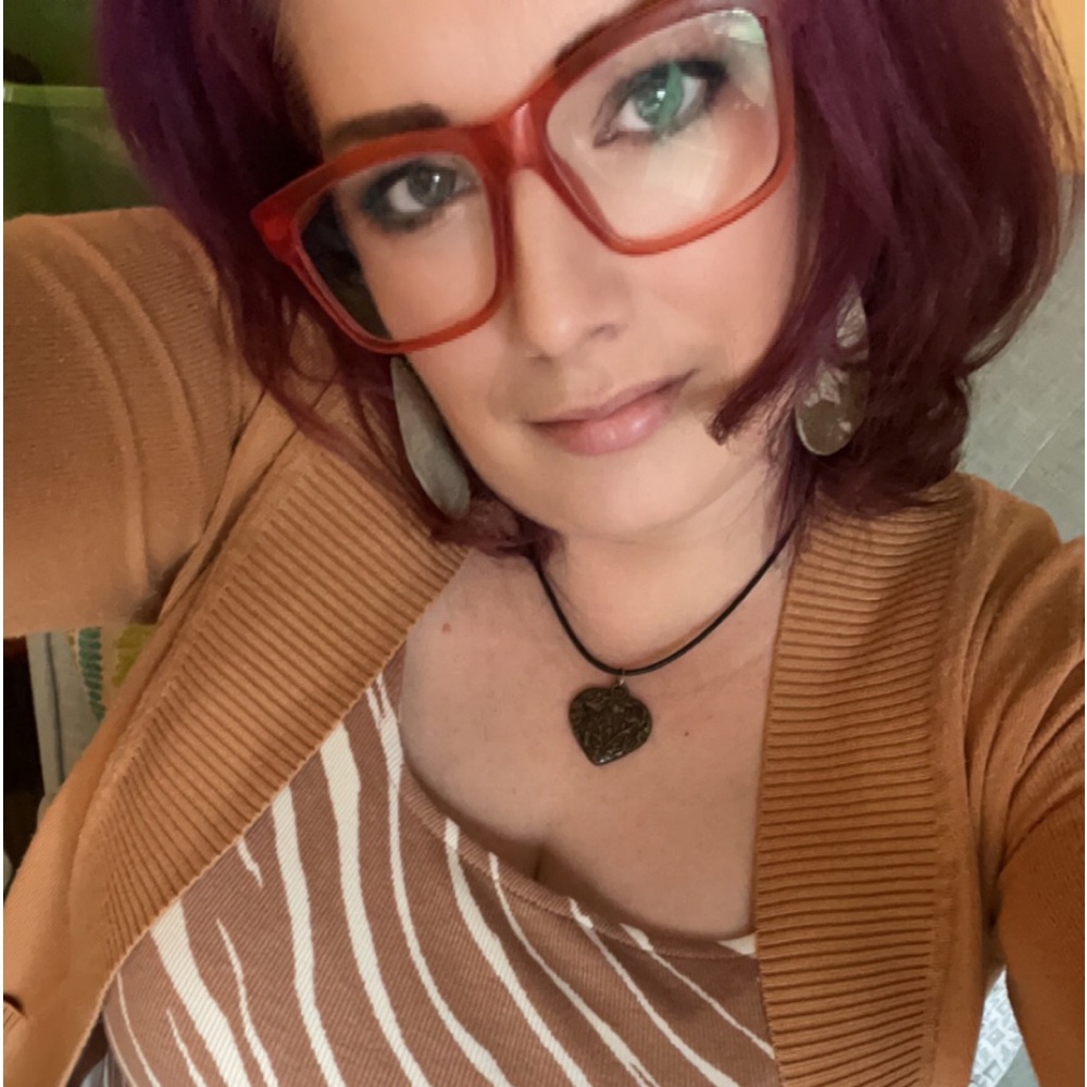 Meet your Posher, Amber